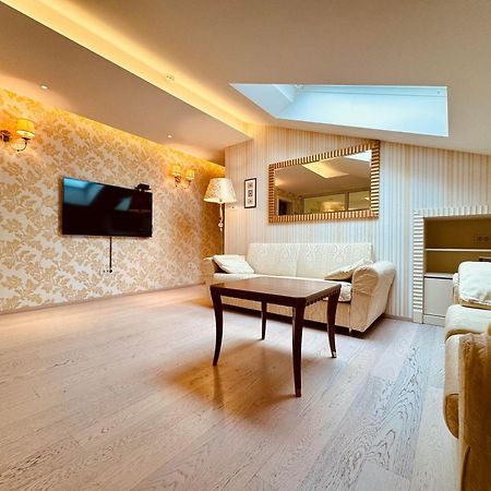 Boutique Hotel Oasi Pjescana Uvala Buitenkant foto