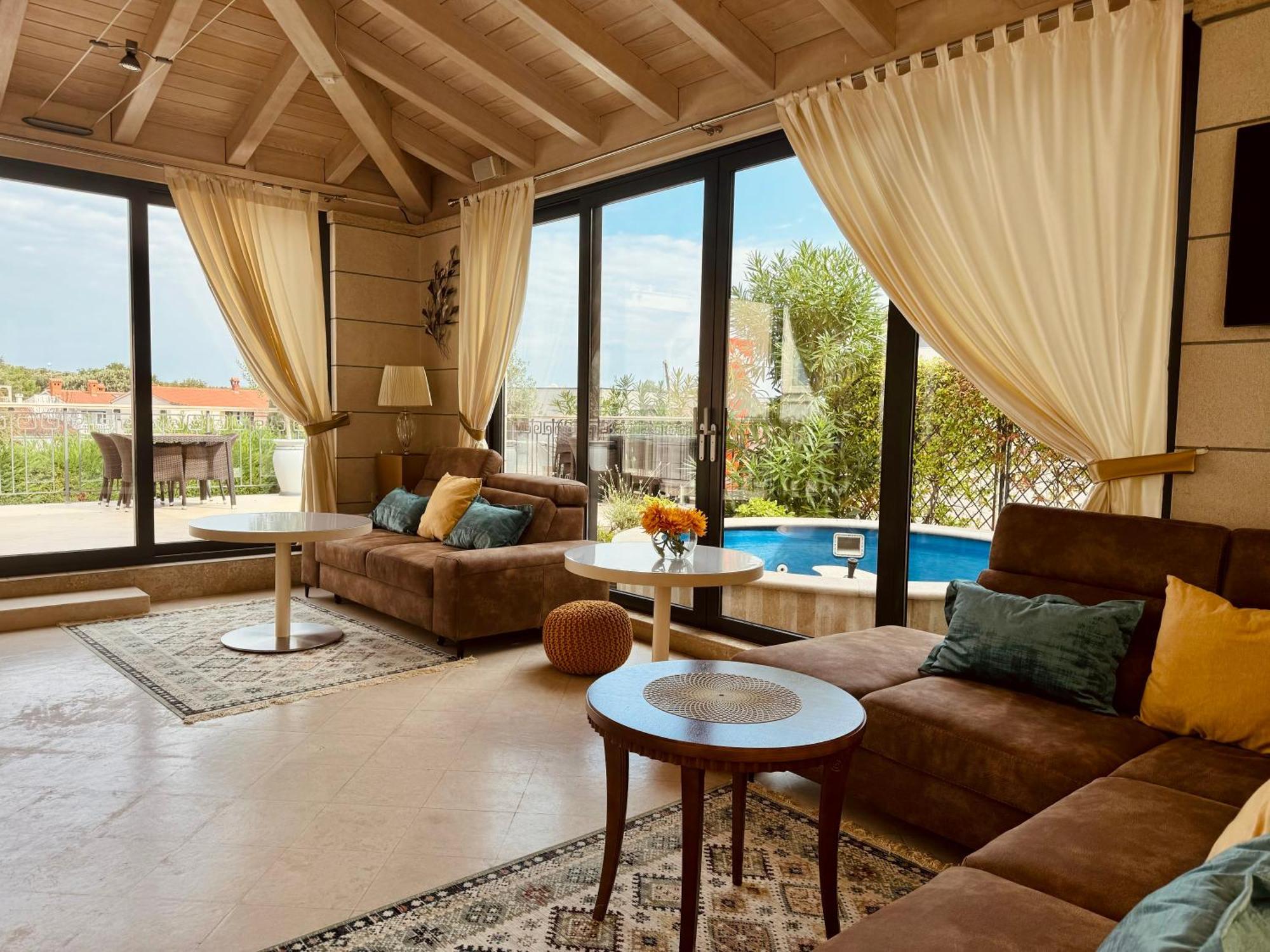 Boutique Hotel Oasi Pjescana Uvala Buitenkant foto