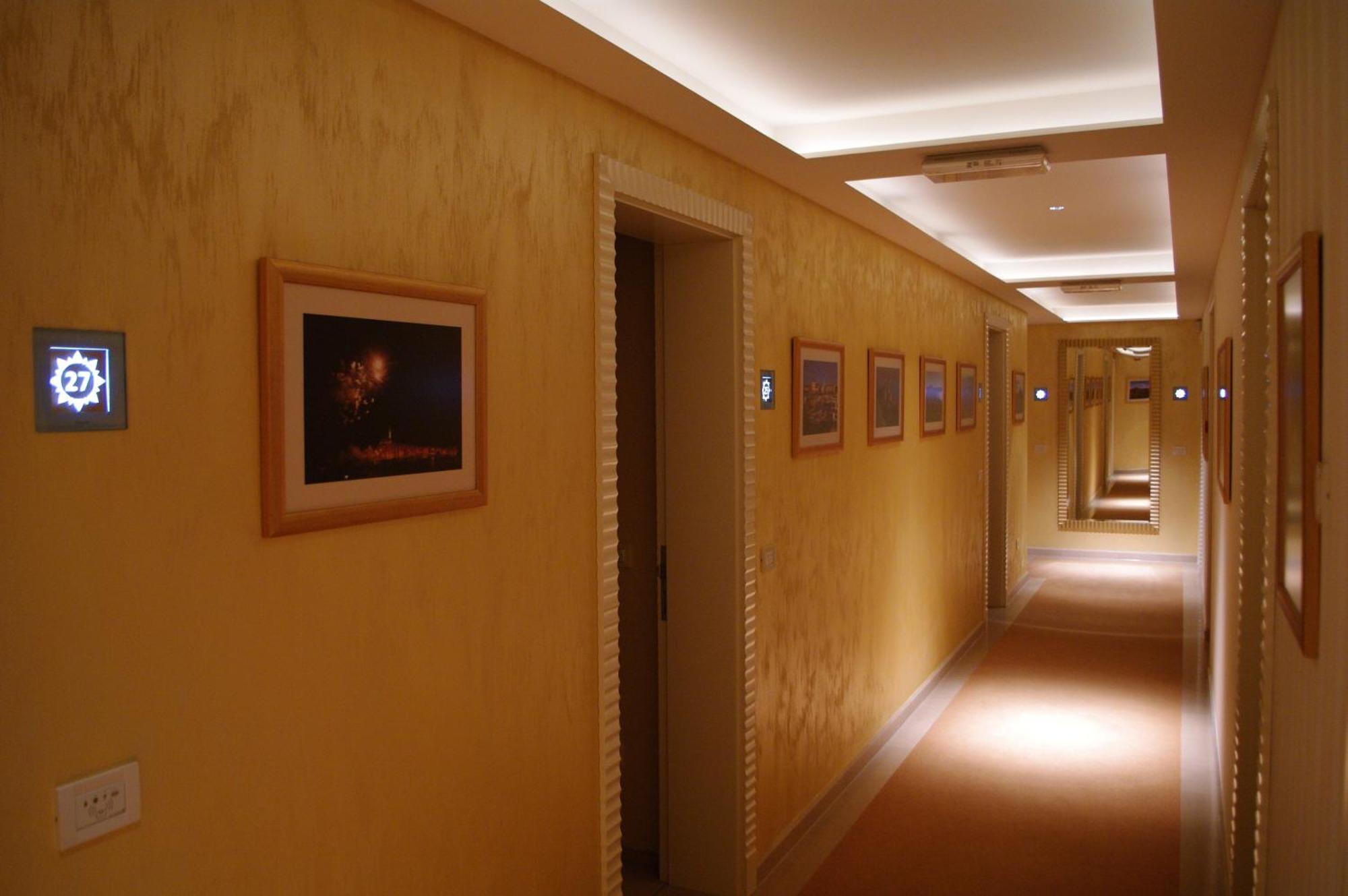 Boutique Hotel Oasi Pjescana Uvala Buitenkant foto