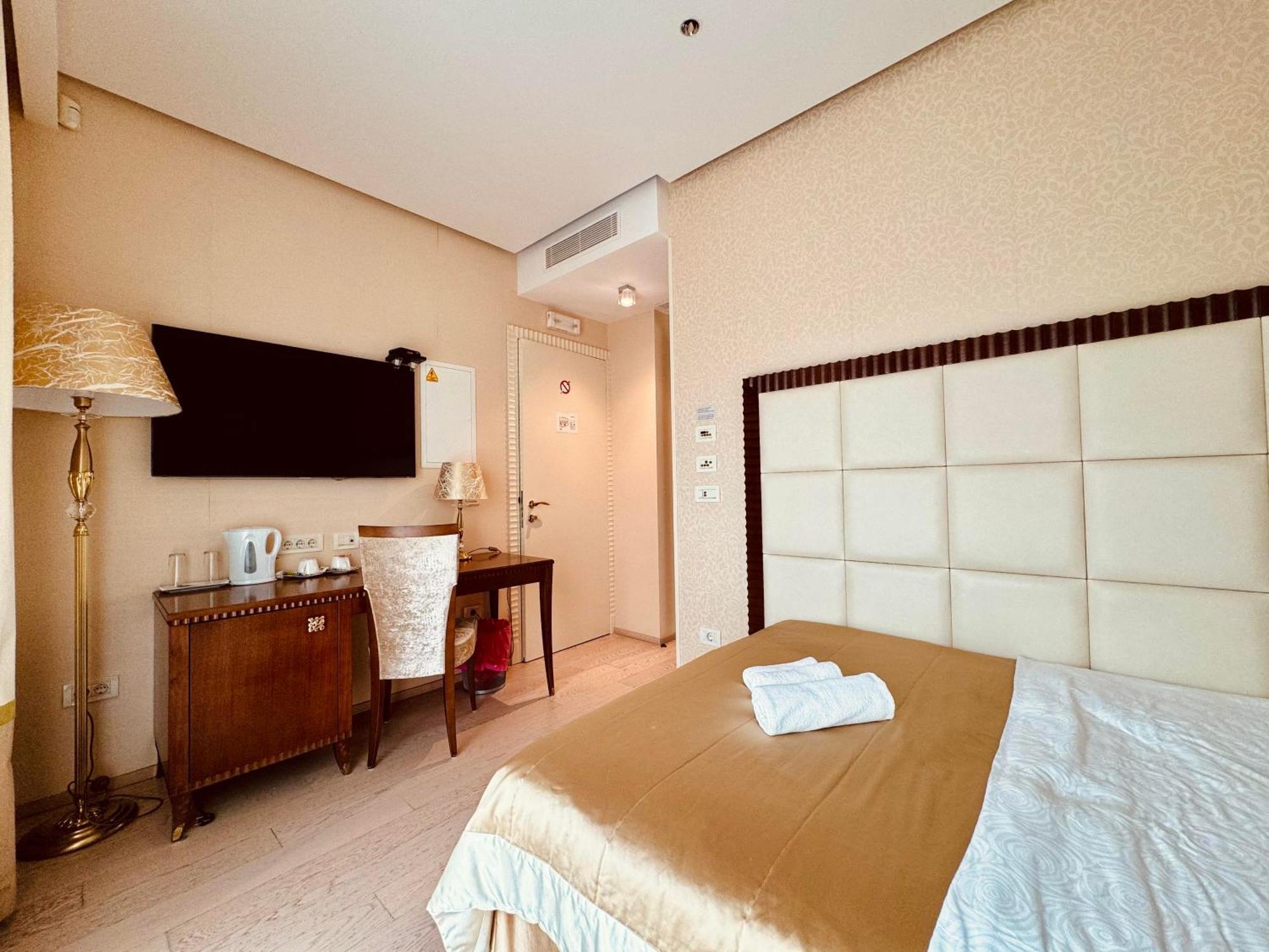 Boutique Hotel Oasi Pjescana Uvala Buitenkant foto